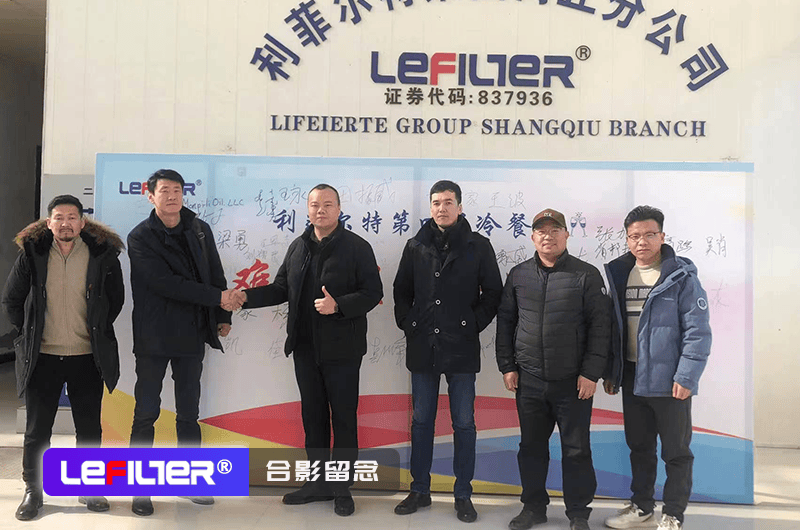 外蒙客戶合影留念