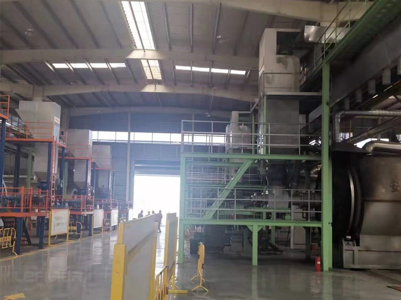 半連續(xù)式煉油設(shè)備