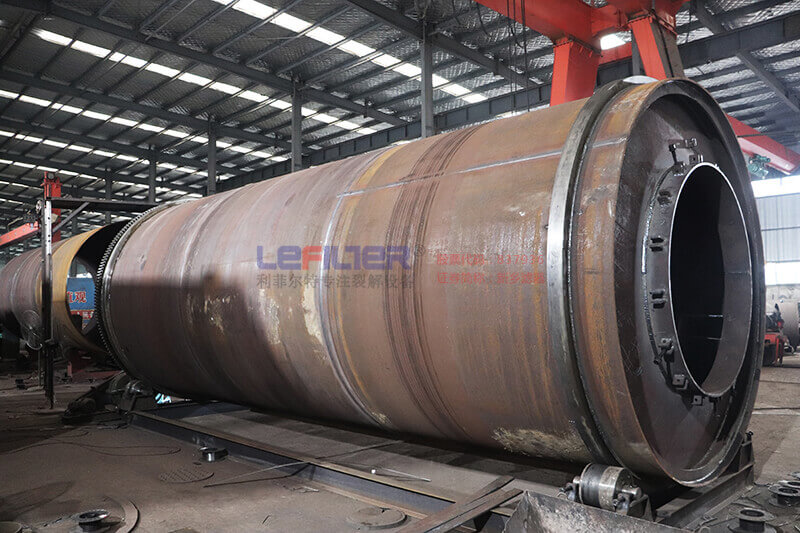 利菲爾特廢輪胎裂解設(shè)備生產(chǎn)制作中 利菲爾特廢輪胎裂解設(shè)備生產(chǎn)制作中