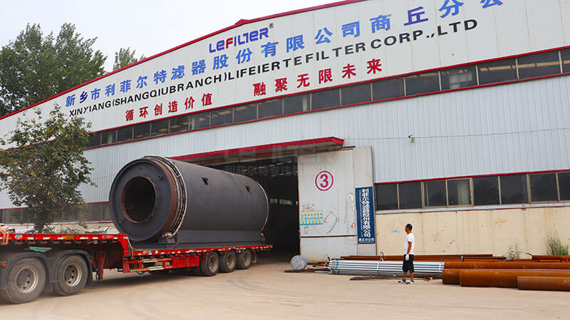 福建陳總訂購(gòu)的4臺(tái)LES-2666輪胎煉油設(shè)備發(fā)車發(fā)出02 福建陳總訂購(gòu)的4臺(tái)LES-2666輪胎煉油設(shè)備發(fā)車發(fā)出02