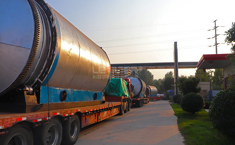 油泥熱解設(shè)備裝車發(fā)貨 (3) 油泥熱解設(shè)備裝車發(fā)貨